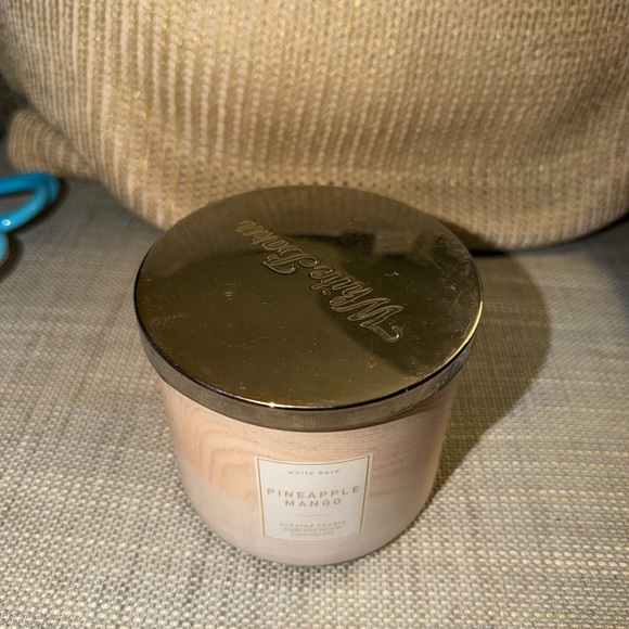 Bath & Body Works White Barn PINEAPPLE MANGO 3 Wick Scented Candle - Picture 2 of 5